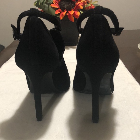 Jessica Simpson Black Suede Ankle Strap boot/shoe - Picture 3 of 7